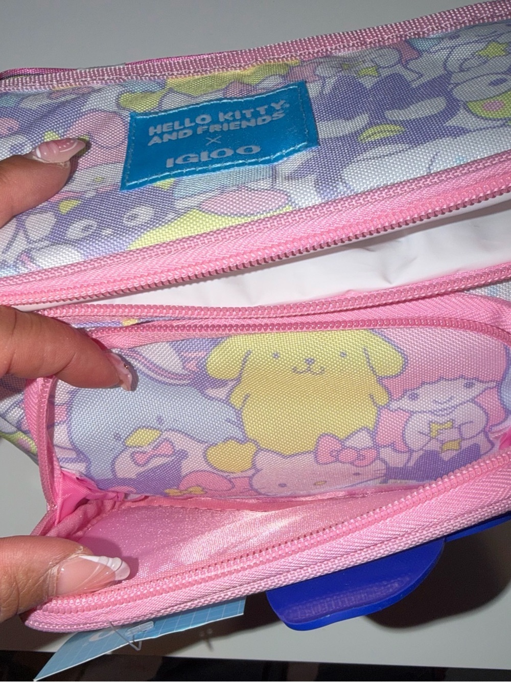 Igloo x Hello Kitty Fanny Pack Cooler - Picture 5 of 5